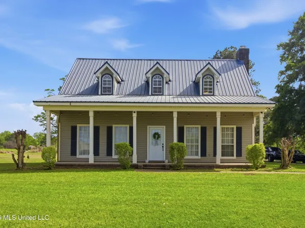 3019 Volley Campbell Rd, Terry, MS 39170