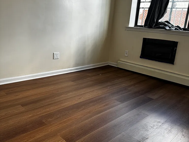 7326 Queens Midtown Expy #3 — Photo 12