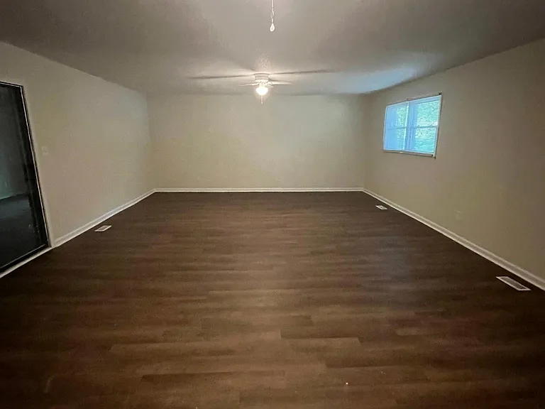 153 Redwood Ln — Photo 13