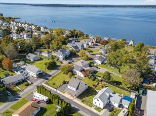25 Winward St, Fall River, MA 02724
