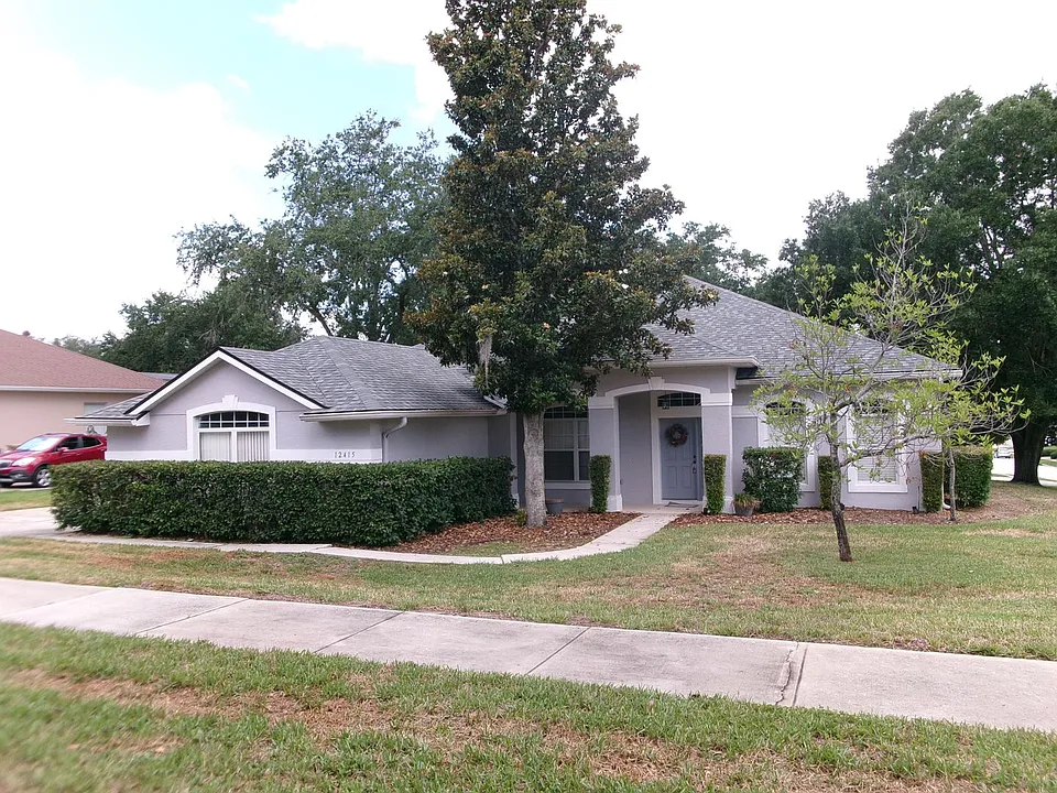 12415 Lake Valley Dr