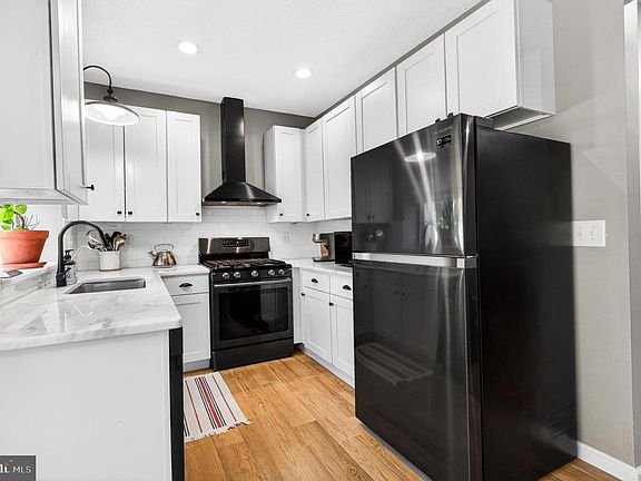 5th image of 12136 Wedgeway Ct