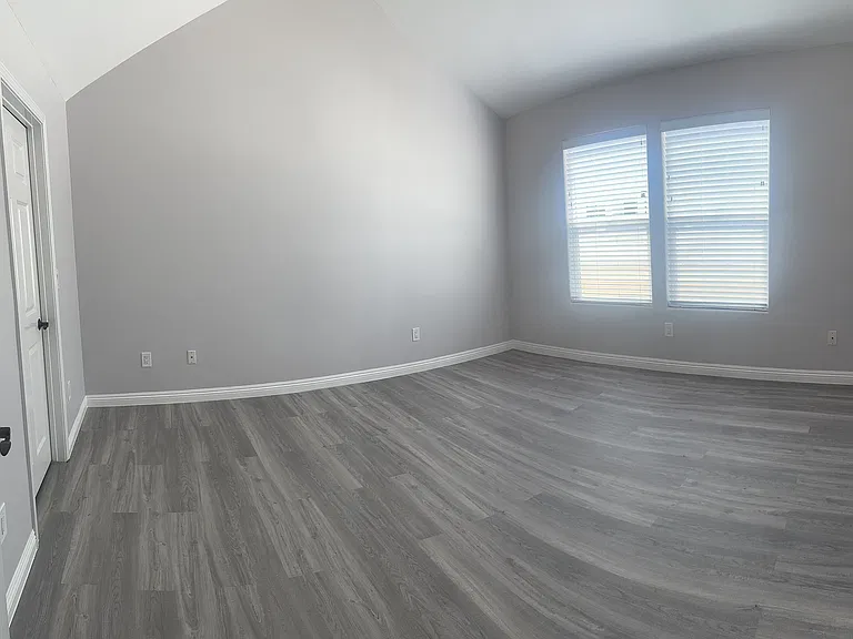 5224 Corteen Pl #4 — Photo 15