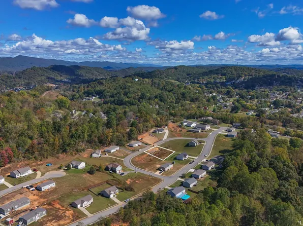 2224 Friendship Cir, Kingsport, TN 37665