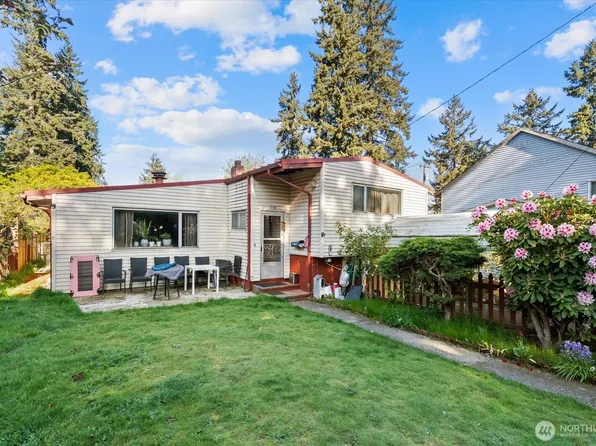 14347 Ashworth Avenue N, Seattle, WA 98133