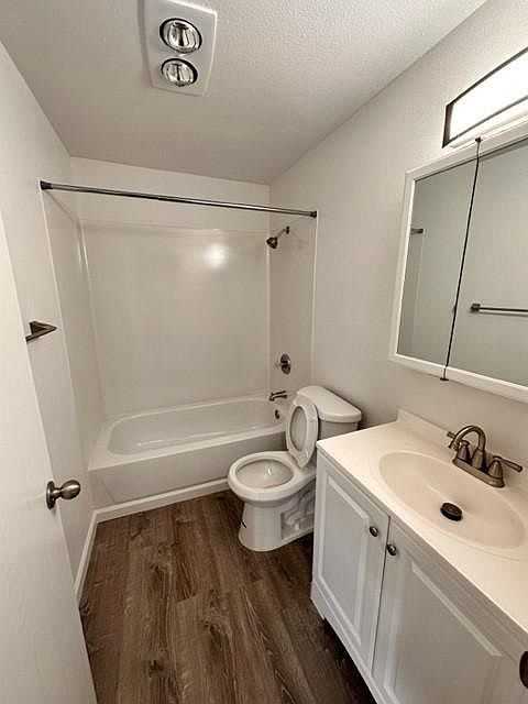 1st image of 19310 4th Ave NE #10