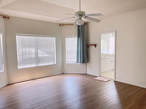 3rd image of 4951 NW 20th Dr