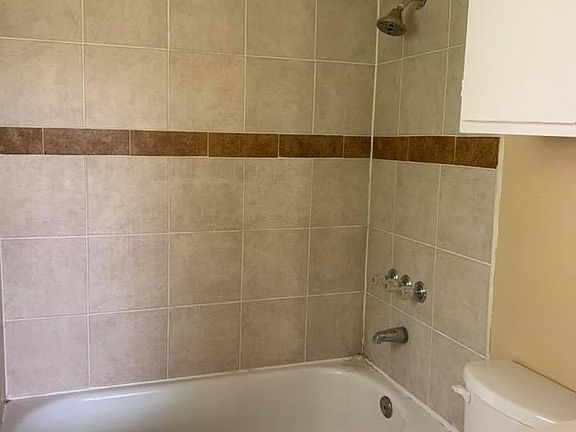 5th image of 226 Joy St