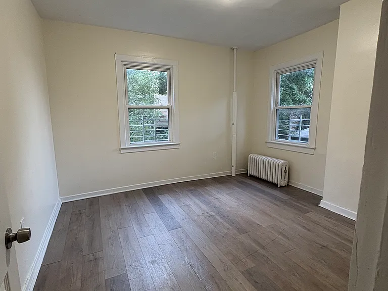45 Winter Ave #1R — Photo 6