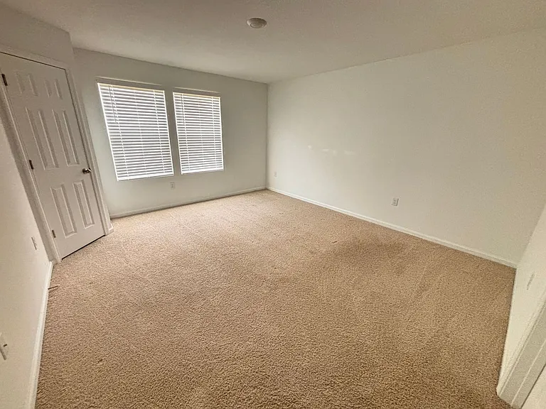 9015 Gifford Dr — Photo 17