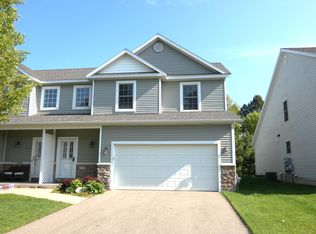 2535 Holiday House Rd, Saint Joseph, MI 49085