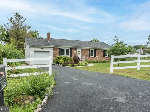 2408 Greenbriar Rd, Middletown, VA 22645