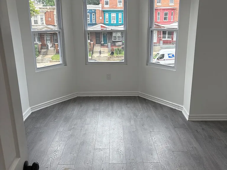 1733 W Erie Ave #2 — Photo 5