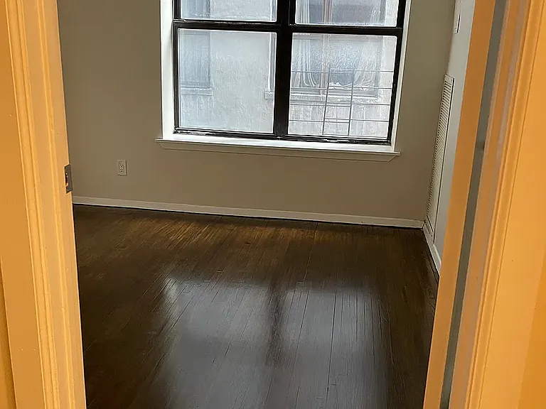 581 Academy St #1G — Photo 5