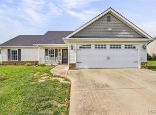1495 Black Rock Ln, Farmington, MO 63640