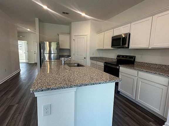 5th image of 64 ORIOLE Road