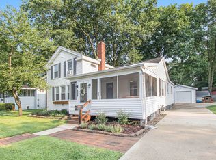 304 E Hoffman St, Three Rivers, MI 49093