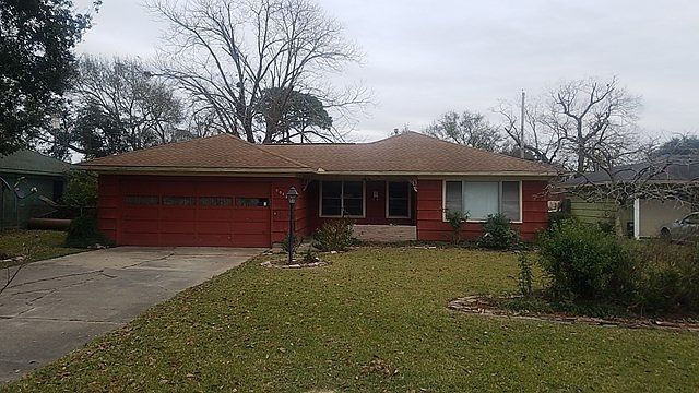 1st image of 5042 Lakeshore Dr