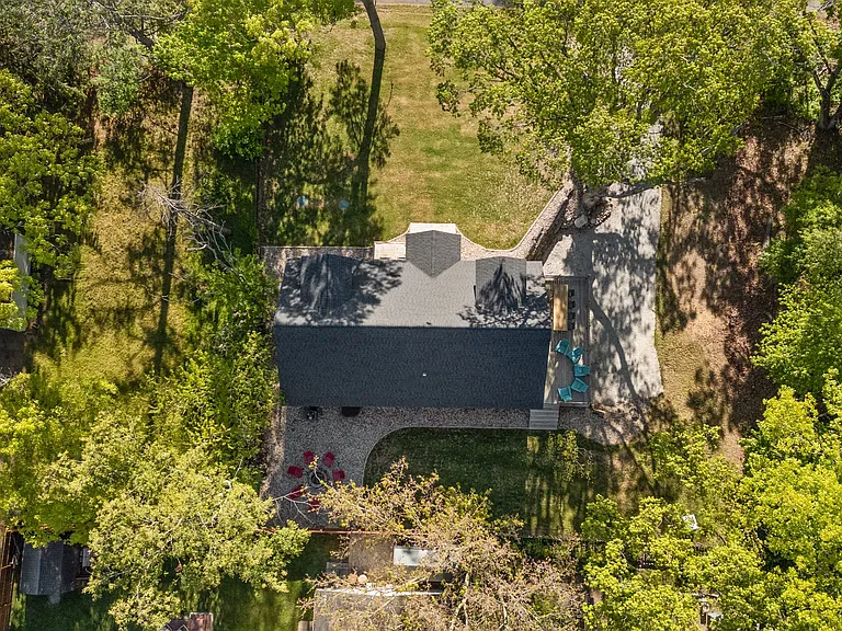 207 Twilight Dr — Photo 36