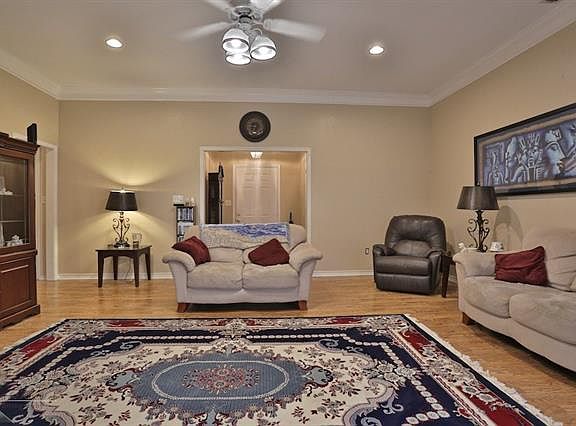 5th image of 1433 Weavers Way