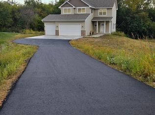 723 Jacko Ct, Hudson, WI 54016