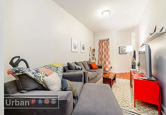 2nd image of 617 Saint Johns Pl APT 2