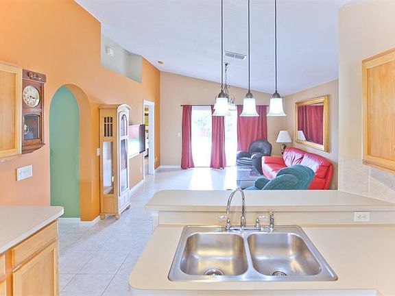 4th image of 242 Tuscany Pointe Ave