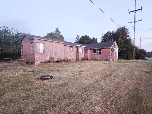 105 Barker St, Crescent City, CA 95531