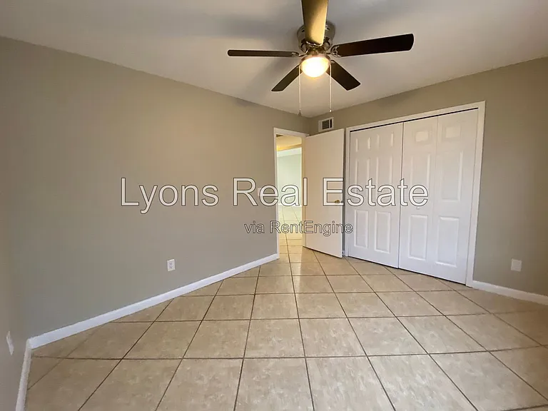 17407 Ellie Dr — Photo 37