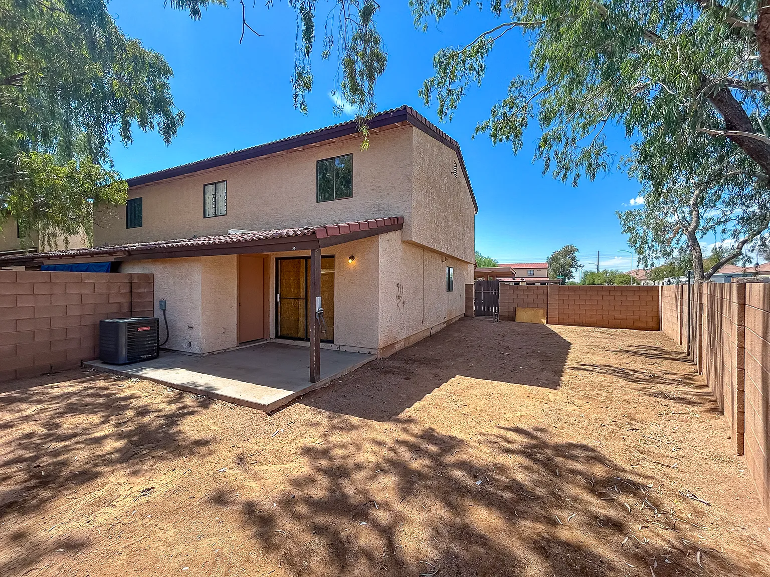 3 bed, 1075 sqft, $1,899 — Photo 3