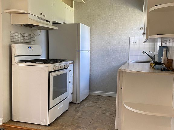 4th image of 904 NW 44th St