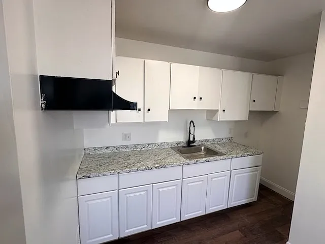 1295 E Main St #8 — Photo 3
