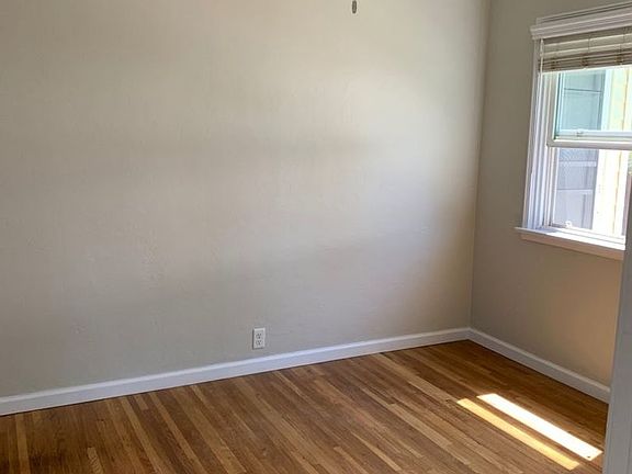 5th image of 111 1/2 Bedford Way