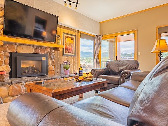3rd image of 645 S Park Avenue UNIT 705