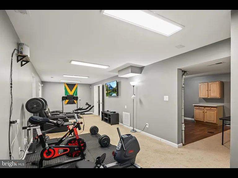 36 Dorothy Ln — Photo 6