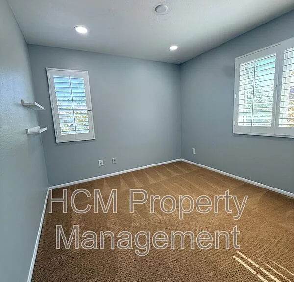 8043 E Loftwood Ln — Photo 20