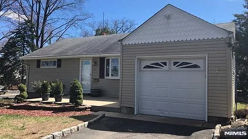 24 Elmwood Ter Photo 1