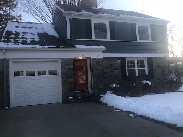 1st image of 40 Betsey Williams Dr