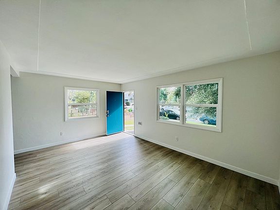 2nd image of 4876 Del Monte Ave