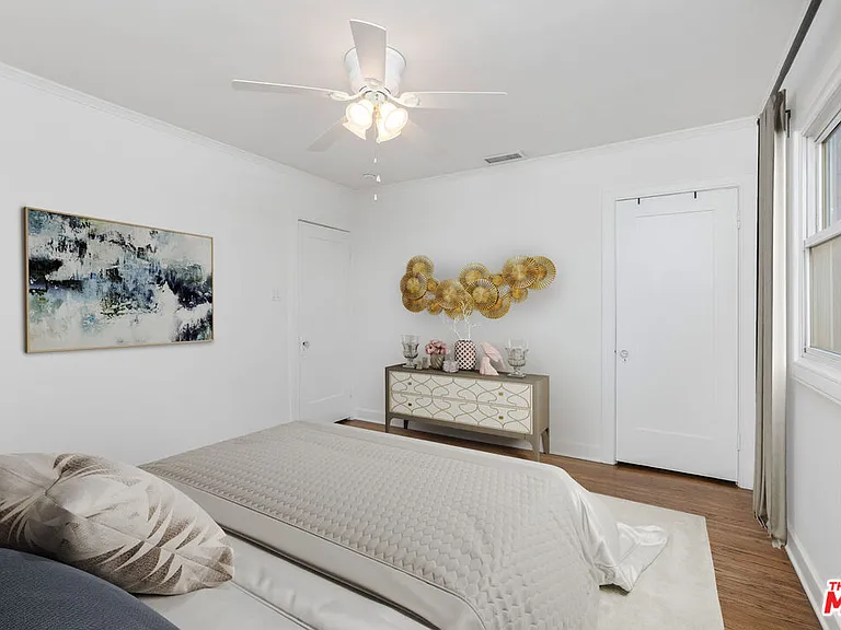 1293 S Sycamore Ave — Photo 16