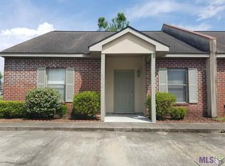 8912 Pecan Tree Dr, Baton Rouge, LA 70810