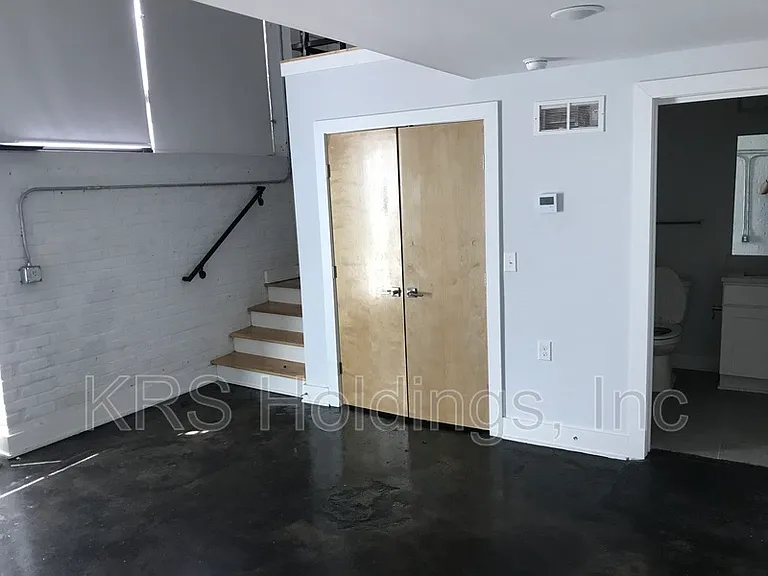 225 N Water St #100 — Photo 3