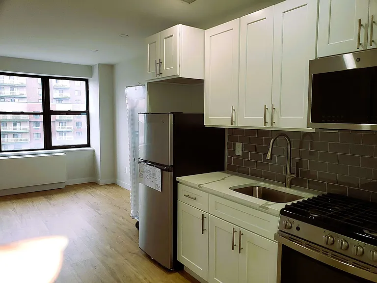 58-12 Queens Blvd #6G — Photo 1