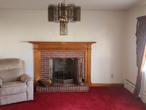 4th image of 561 Chicago St