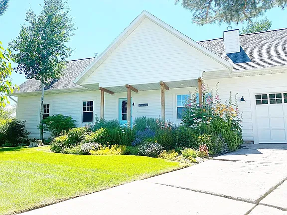 873 N Harvest Ln — exterior photo