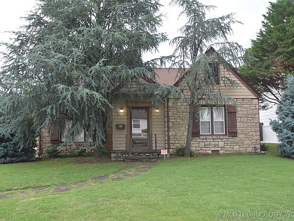 2nd image of 2503 E 18th St