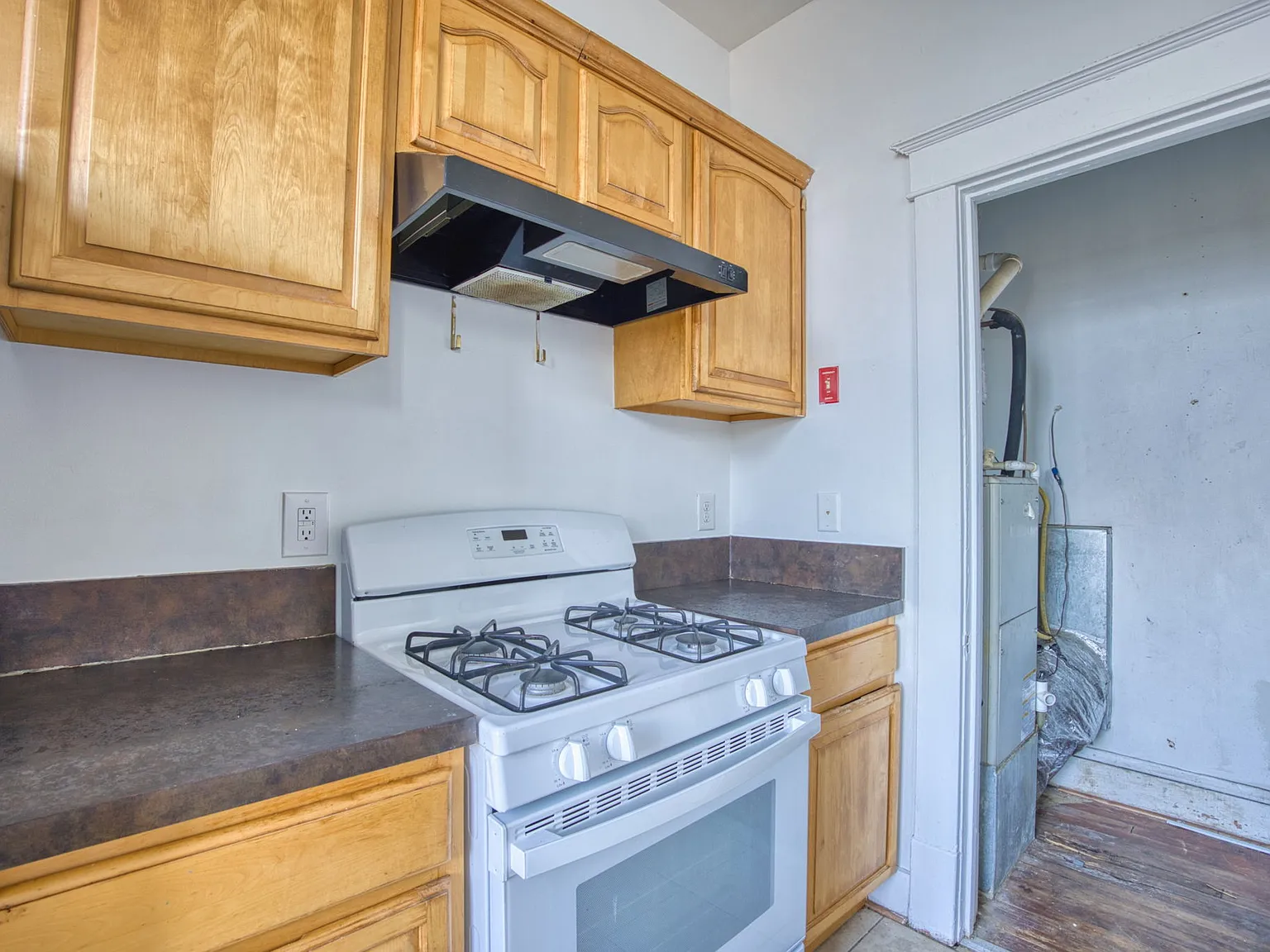 230 East 40th Street - C3 — Photo 2