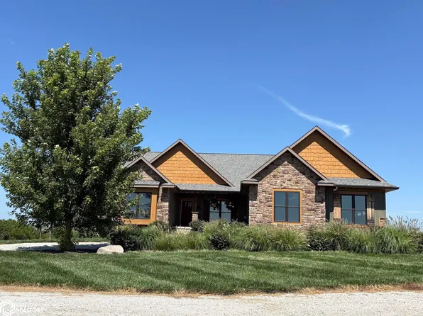 1405 Bluegrass Rd, Red Oak, IA 51566