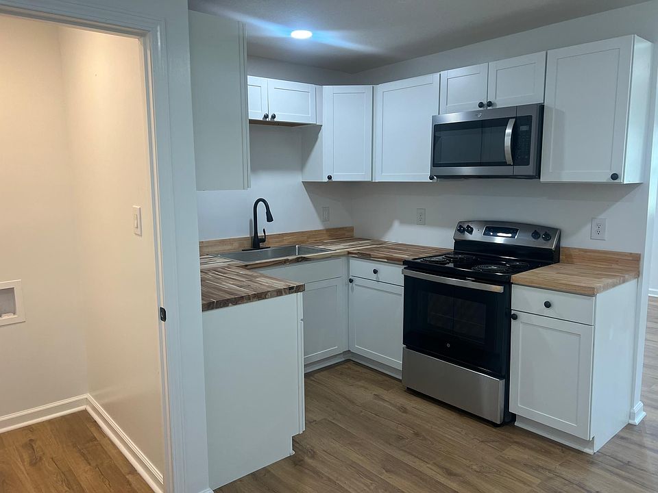 1st image of 1904 Dutch Valley Dr #14
