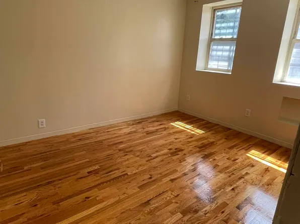 662 East 21st Street image 1 of 6